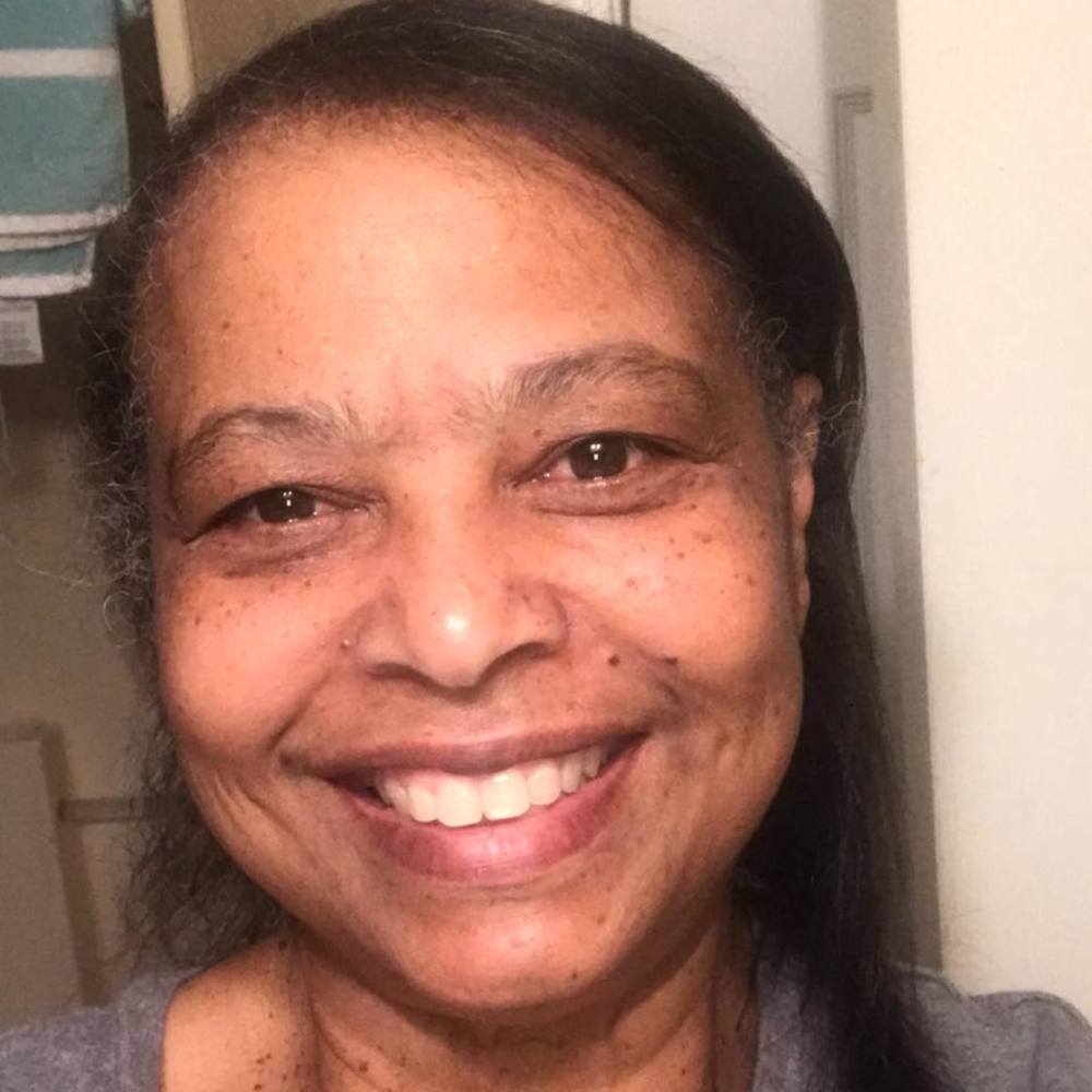 Meet your Posher, Cassandra